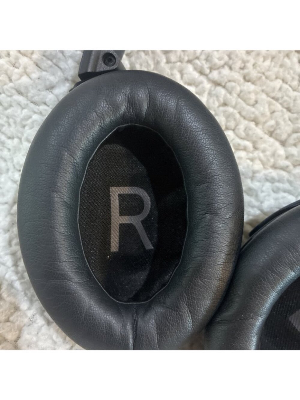 Bose QuietComfort Wireless Noise Cancelling Headphones - Black - Picture 3 of 9